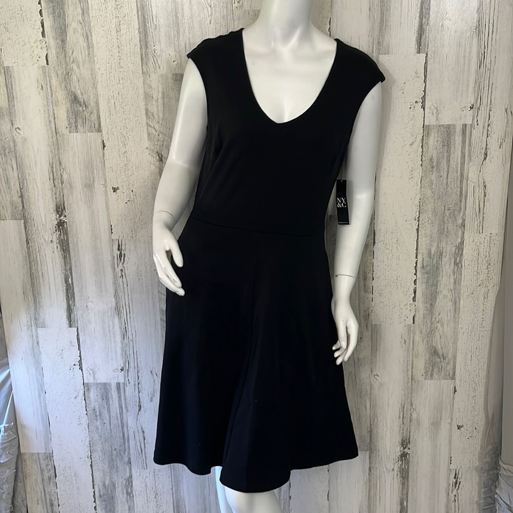 - #M29 NWT small black dress NEW size S NEW YORK AND COMPANY